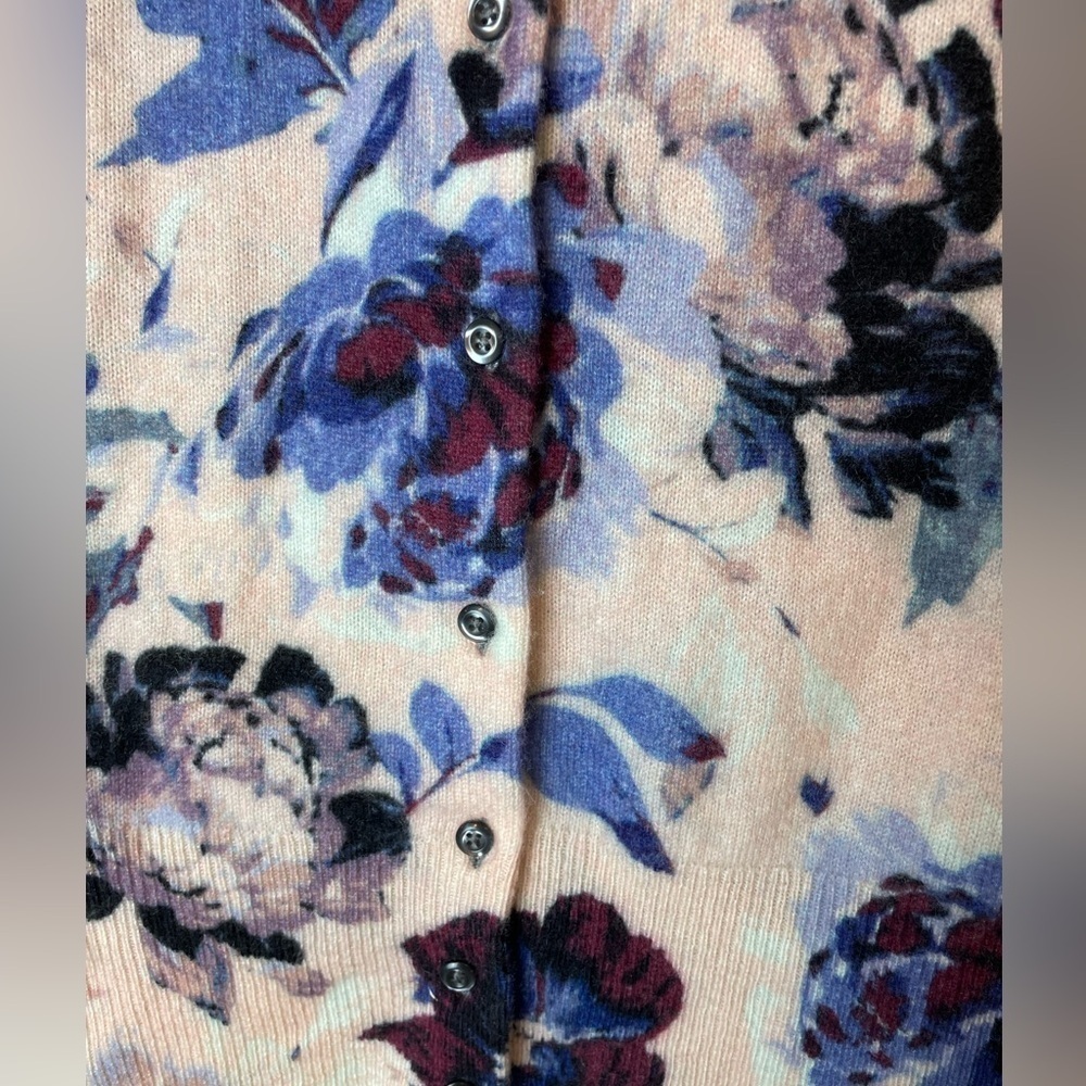 Lord & Taylor Luxury Women’s Floral Cardigan Cashmere Gramacore Cottage Size XS - Picture 4 of 9